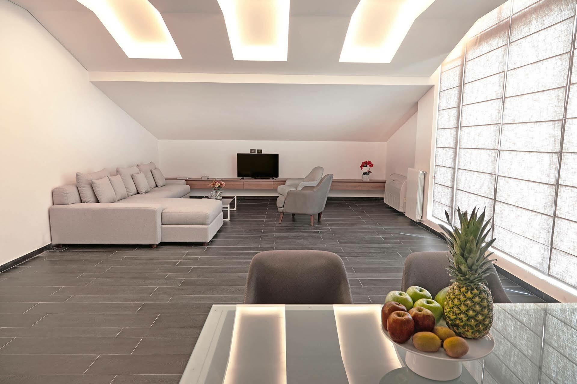 Le Pave Residences Beirut Esterno foto
