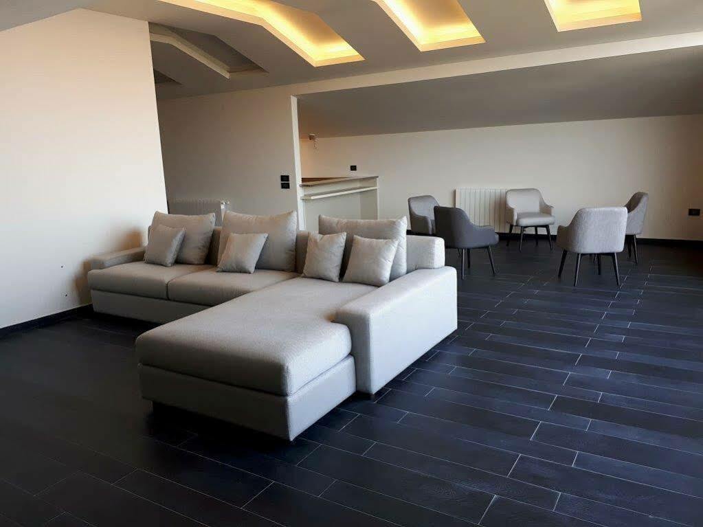 Le Pave Residences Beirut Esterno foto